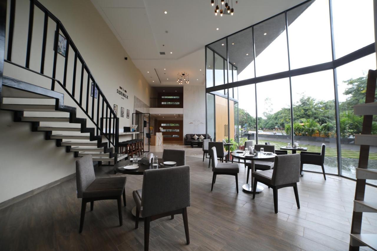 The Vern At Blvd Nashik Eksteriør billede